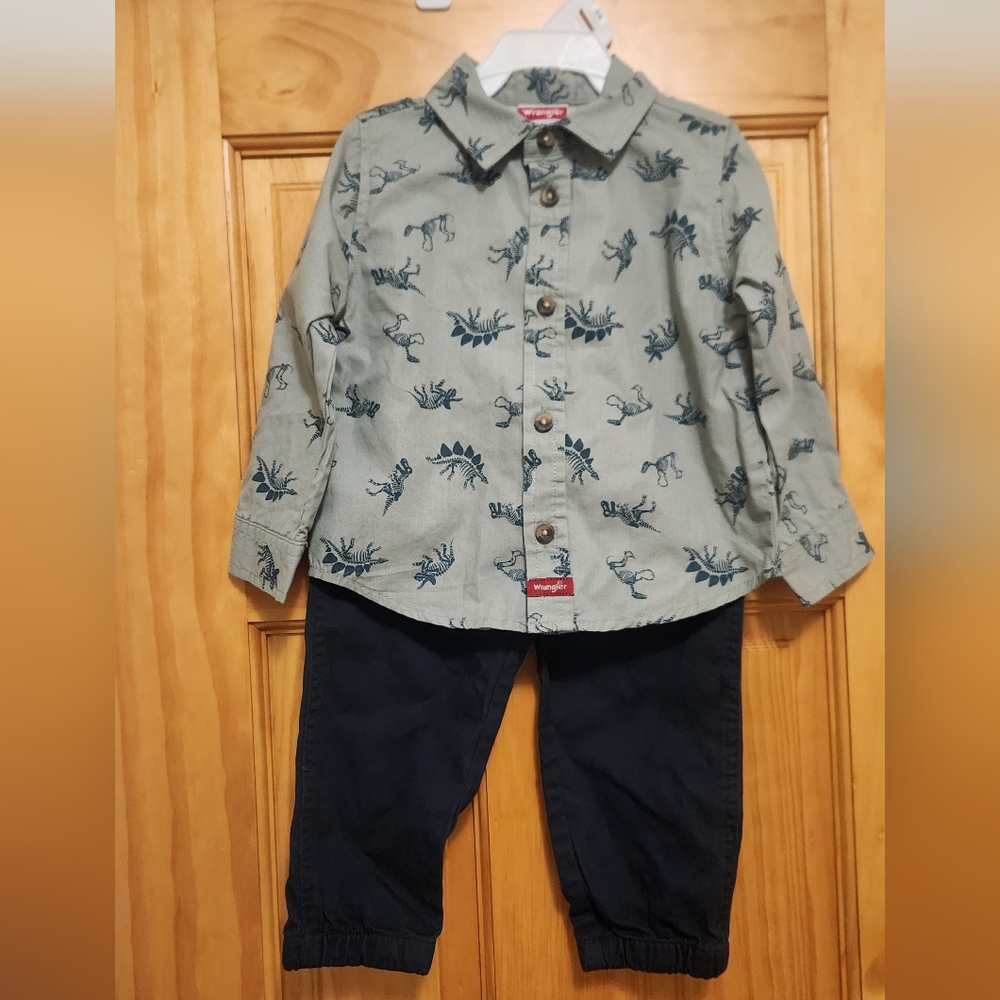 NWT Wrangler Dino Set